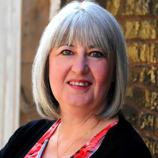 Headshot of Barb McLean Wright