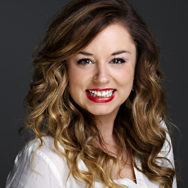 Headshot of Callandra Dendias