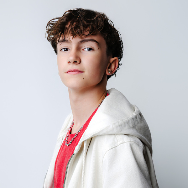 Headshot of Eamon Knell