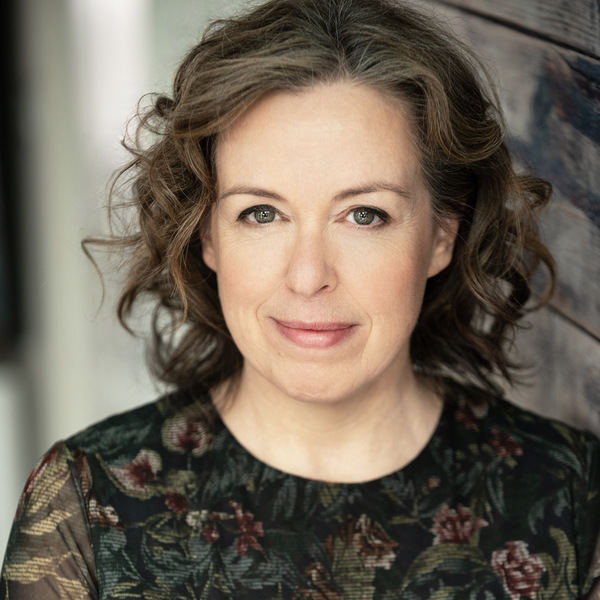 Headshot of Amanda Leigh