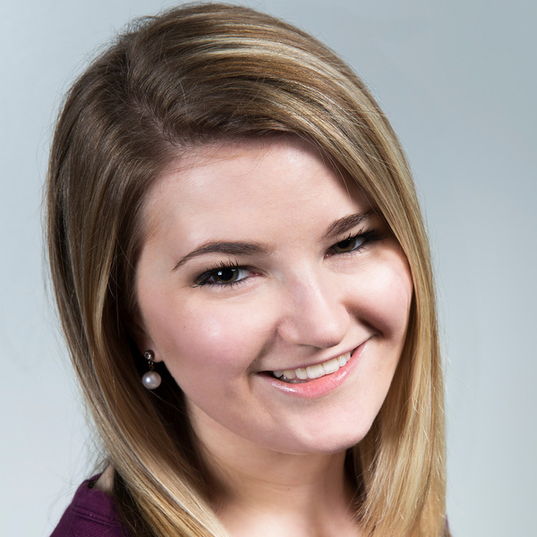 Headshot of Kelly Bourdreau