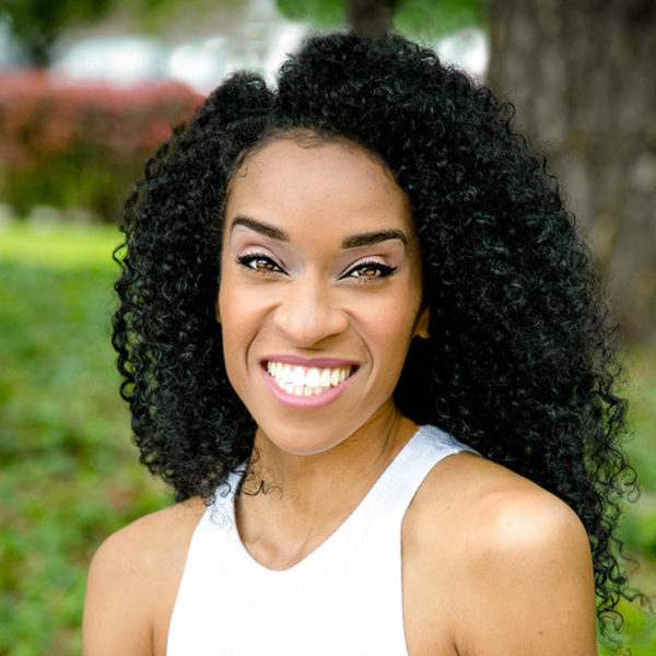 Headshot of Amanda de Freitas