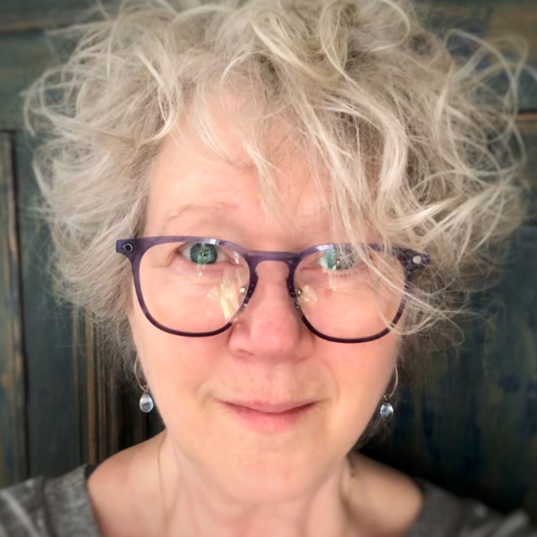 Headshot of Alex Amini