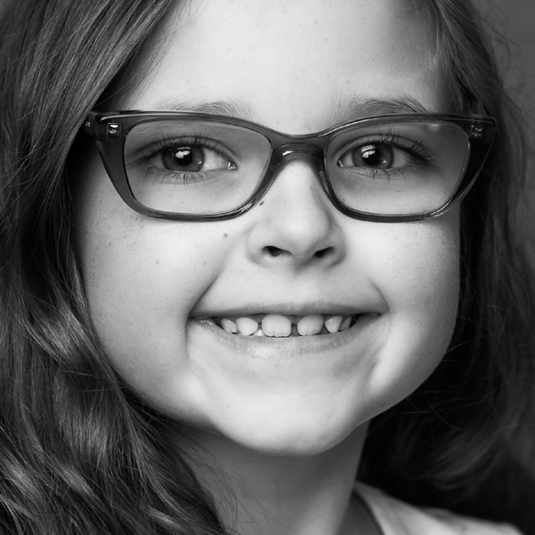 Evonny Harker headshot
