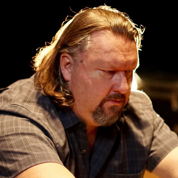 Headshot of Eliot Kennedy